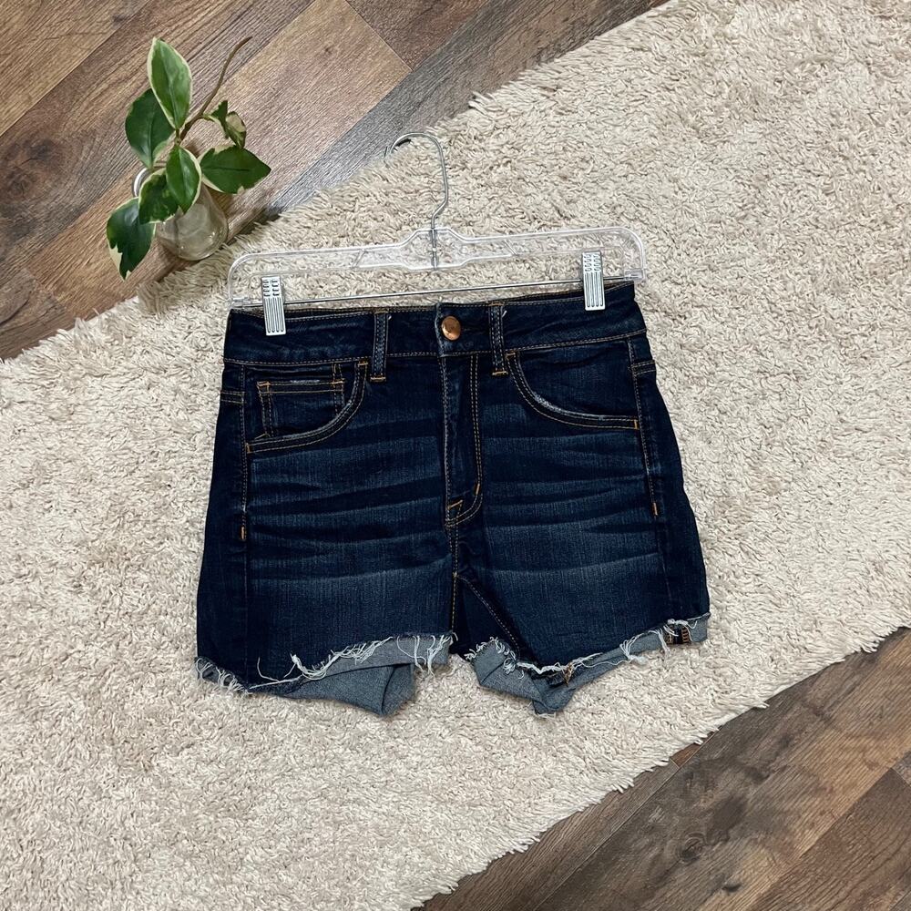 American Eagle Size 2 Dark Wash Raw Hem Cuffed High-Rise Shortie Shorts
